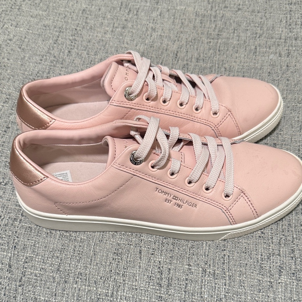 Tommy Hilfiger Women's Light Pink Sneakers GREAT CONDITION